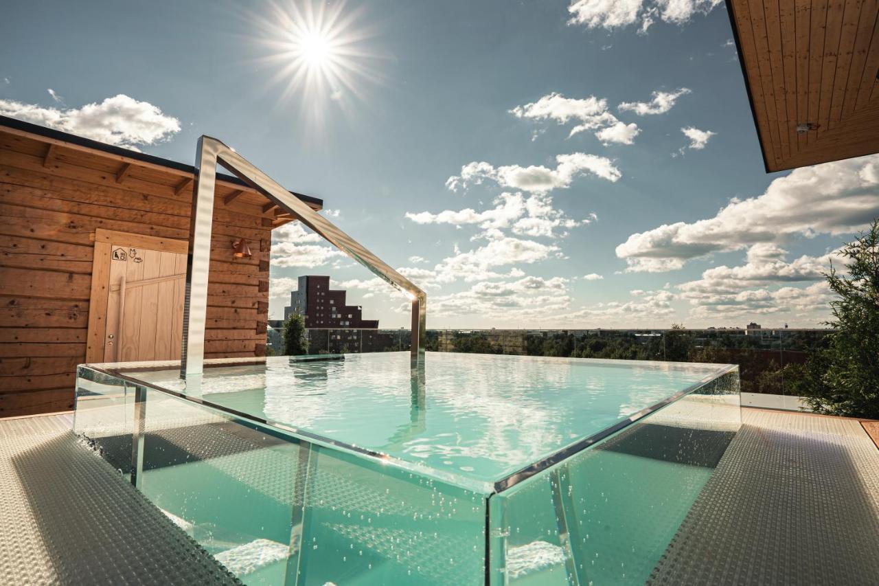 Valo Hotel & Work Helsinki Esterno foto "The swimming pool is open for the whole family"
