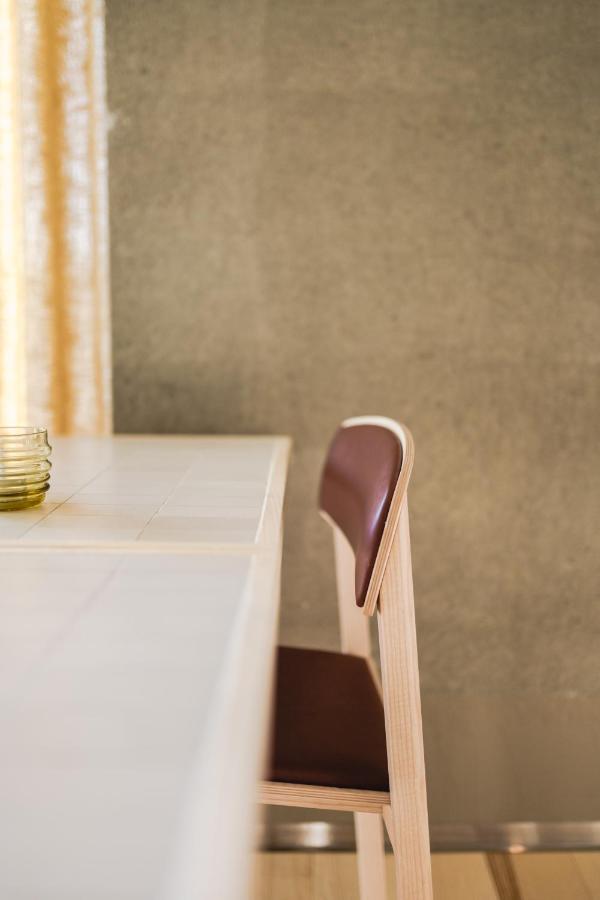 Valo Hotel & Work Helsinki Esterno foto Detail of the chair