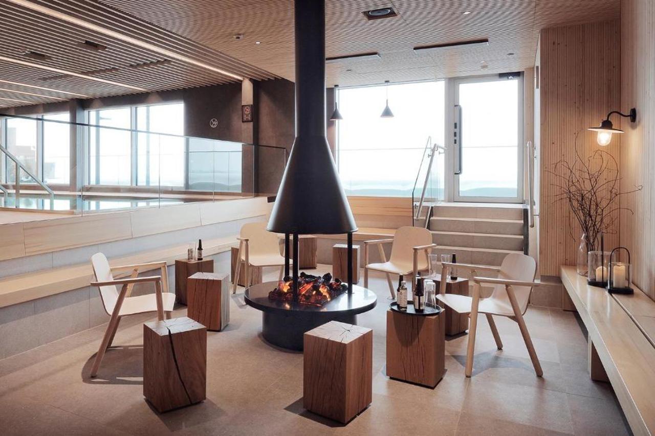 Valo Hotel & Work Helsinki Esterno foto The interior of the hotel